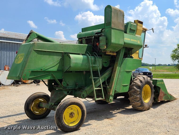 image for item GT9174 John Deere 55 combine