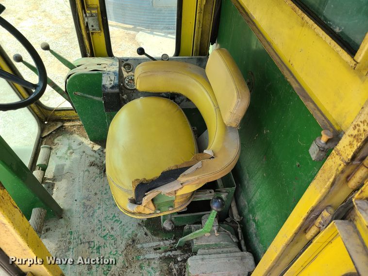 image for item GT9174 John Deere 55 combine