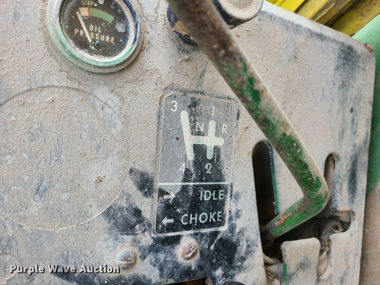 image for item GT9174 John Deere 55 combine