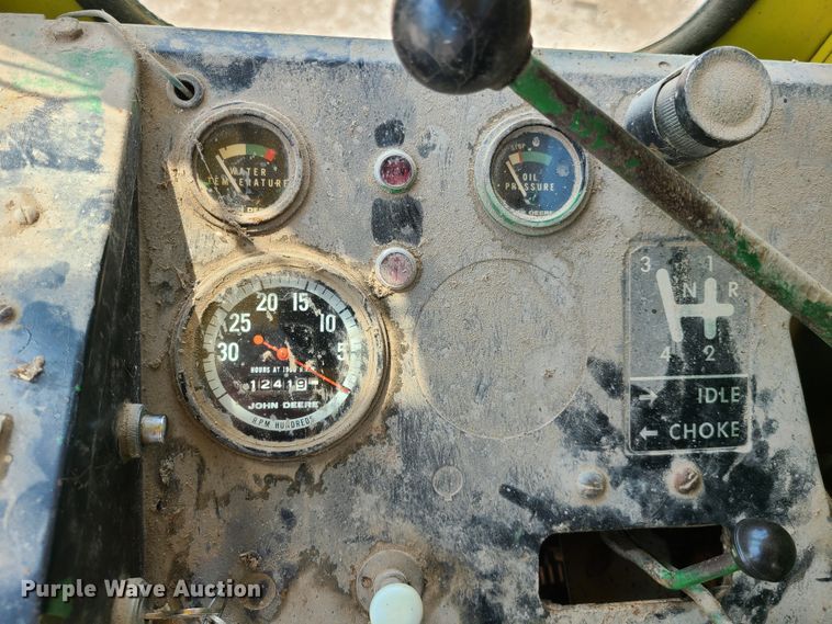 image for item GT9174 John Deere 55 combine