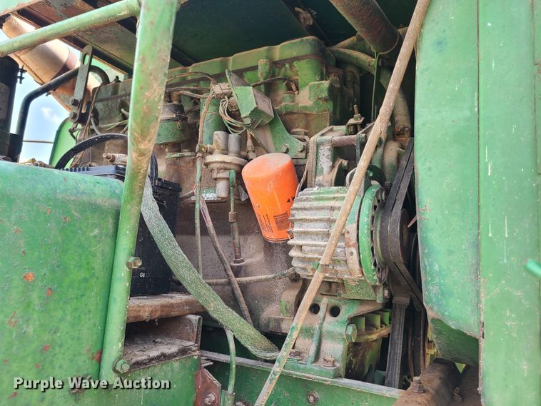 image for item GT9174 John Deere 55 combine