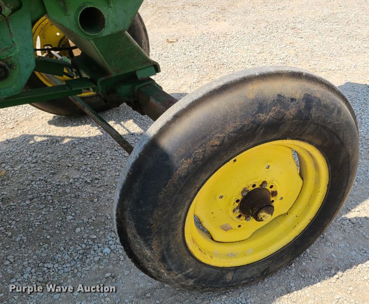 image for item GT9174 John Deere 55 combine