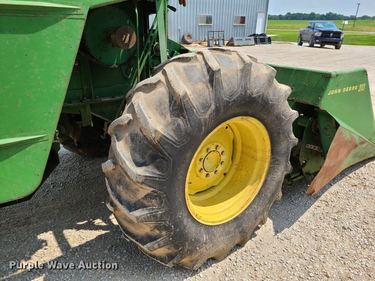image for item GT9174 John Deere 55 combine
