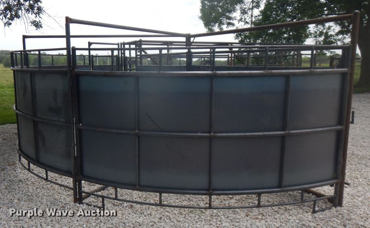 image for item HG9085 Livestock alley with tub