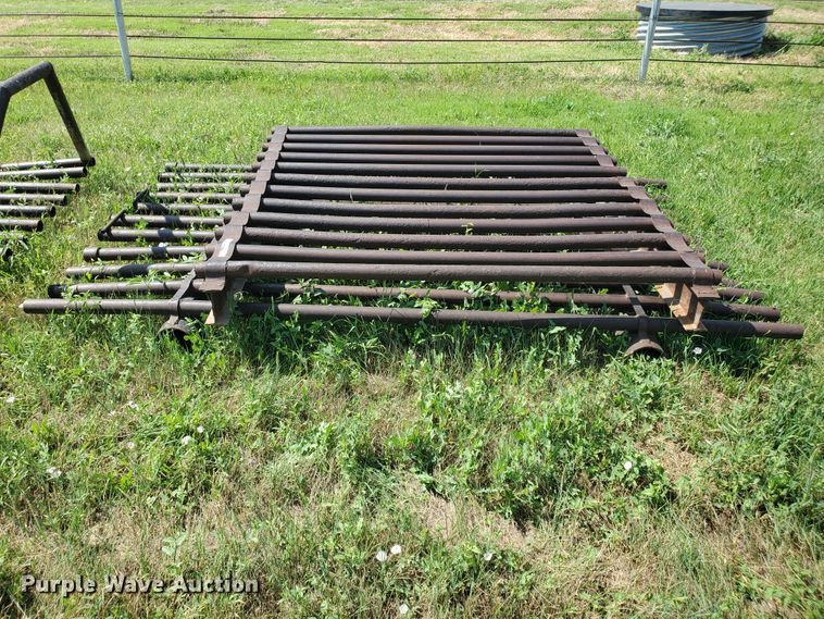 (2) cattle guards in Hays, KS Item HK9056 sold Purple Wave