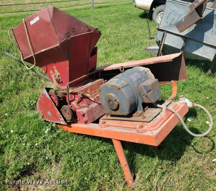 Peerless grain roller mill in Hays, KS Item HK9064 sold Purple Wave