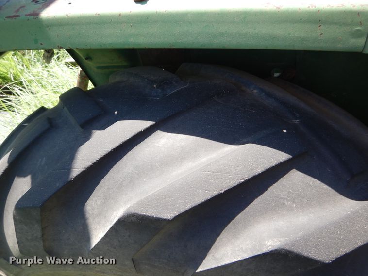 image for item HM9158 John Deere 770  tractor