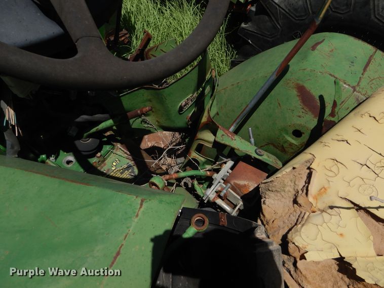 image for item HM9160 John Deere 770  tractor