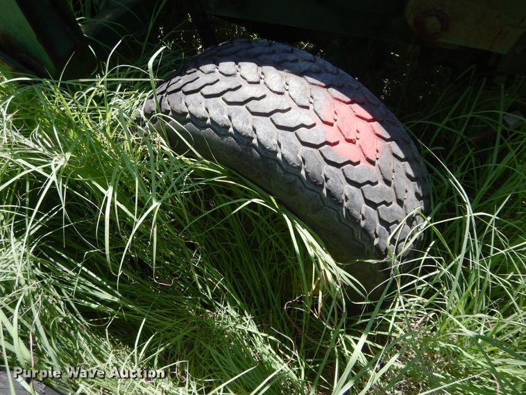 image for item HM9160 John Deere 770  tractor