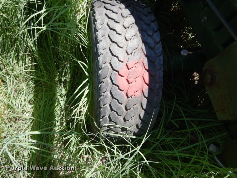 image for item HM9160 John Deere 770  tractor