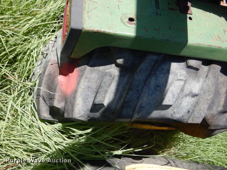 image for item HM9160 John Deere 770  tractor