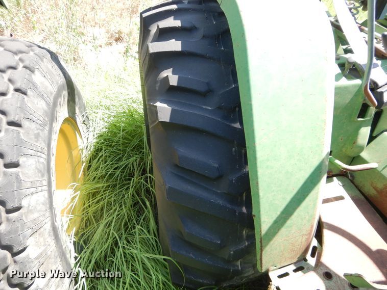 image for item HM9161 John Deere 770  tractor