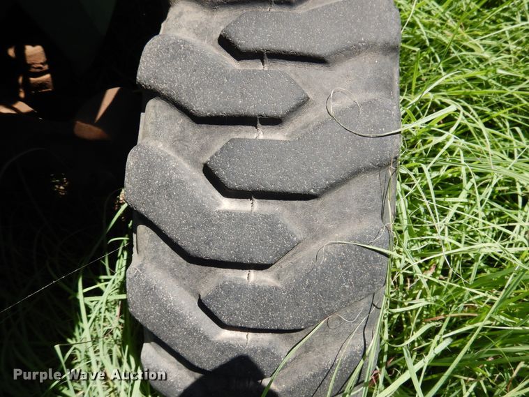 image for item HM9162 John Deere 770  tractor