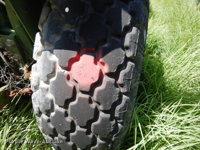 image for item HM9162 John Deere 770  tractor