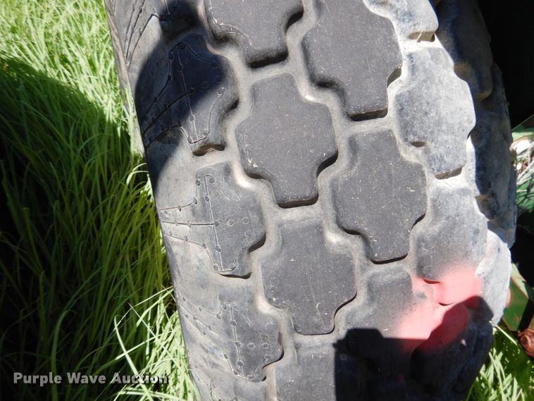 image for item HM9162 John Deere 770  tractor