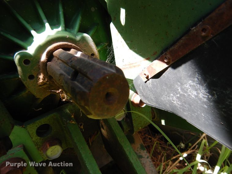 image for item HM9163 John Deere 770  tractor