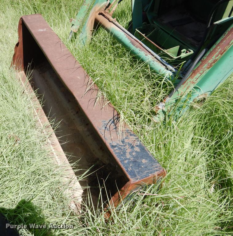 image for item HM9164 John Deere 770  tractor