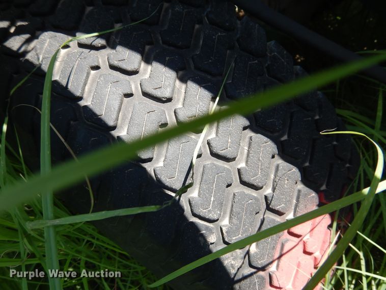 image for item HM9165 John Deere 770  tractor