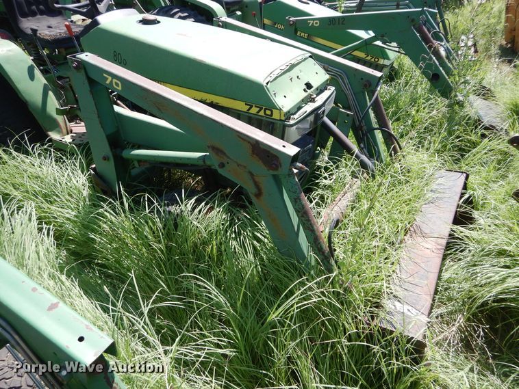 image for item HM9166 John Deere 770  tractor