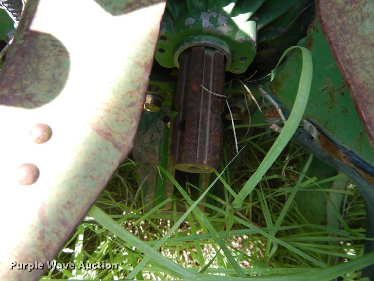 image for item HM9166 John Deere 770  tractor