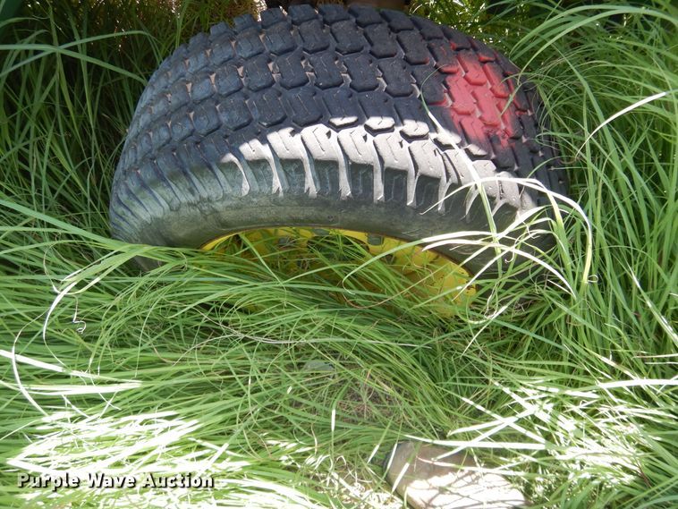 image for item HM9166 John Deere 770  tractor