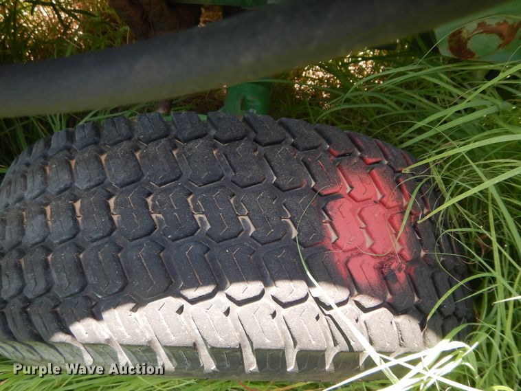 image for item HM9166 John Deere 770  tractor