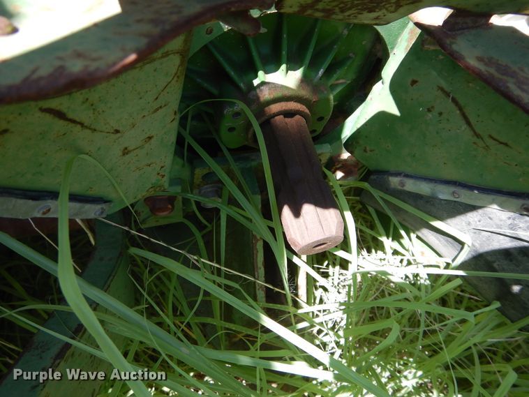 image for item HM9167 John Deere 770  tractor