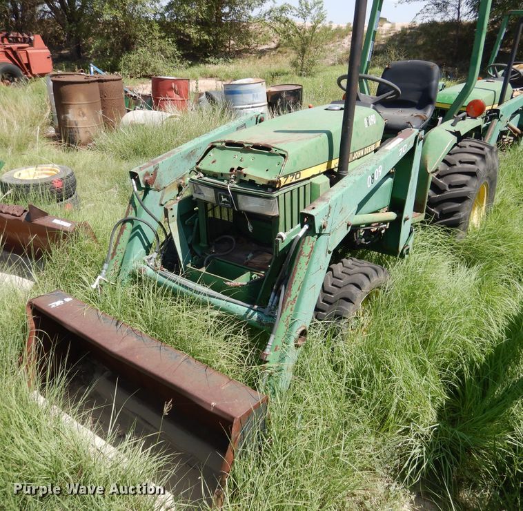 image for item HM9169 John Deere 770  tractor