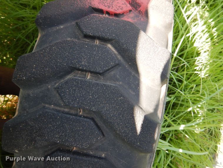 image for item HM9169 John Deere 770  tractor