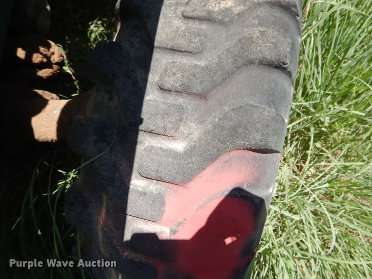 image for item HM9170 John Deere 770  tractor