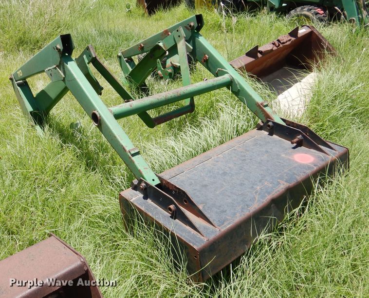 image for item HM9182 John Deere 70 loader