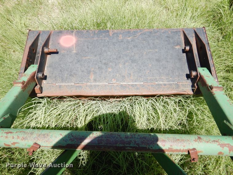 image for item HM9182 John Deere 70 loader