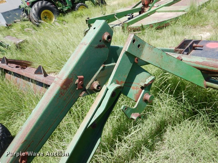 image for item HM9182 John Deere 70 loader