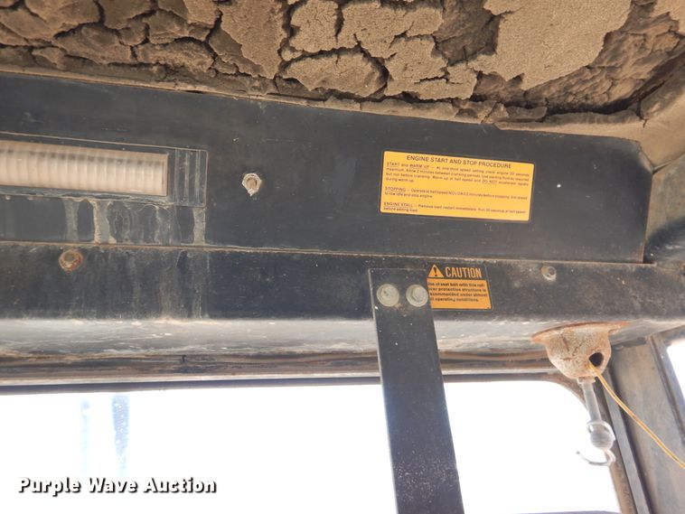 image for item HM9221 1983 John Deere 770A  motor grader