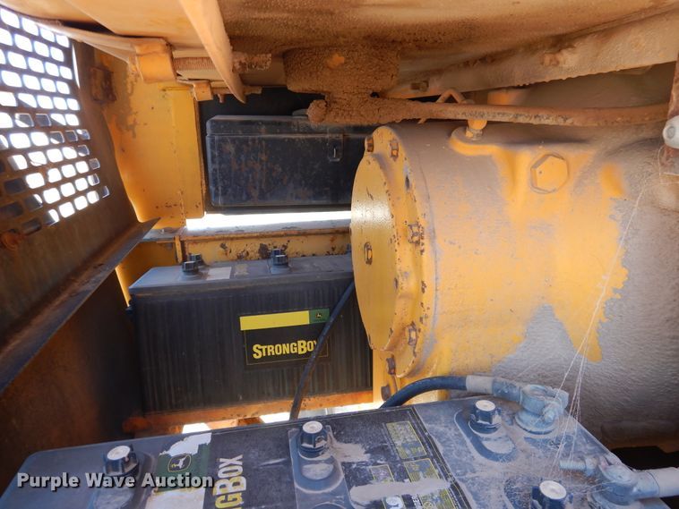 image for item HM9221 1983 John Deere 770A  motor grader