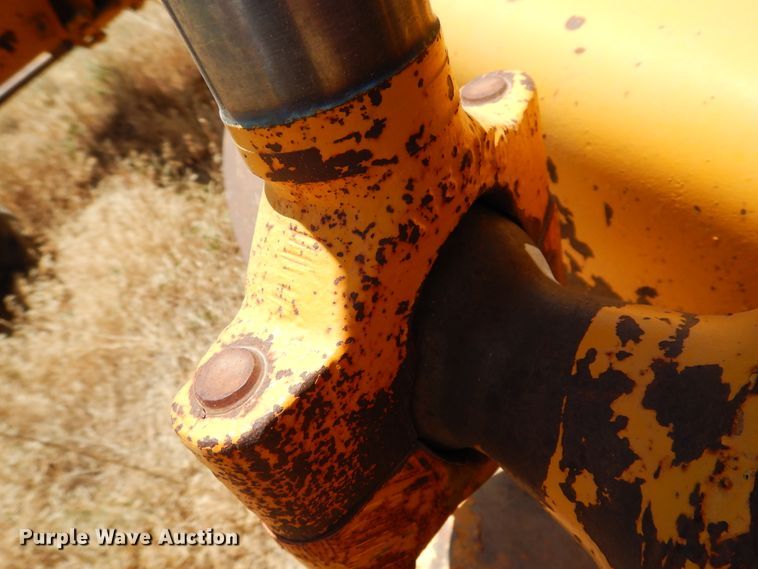 image for item HM9221 1983 John Deere 770A  motor grader