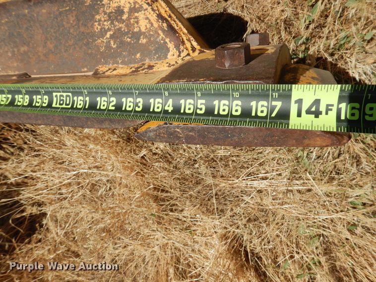 image for item HM9221 1983 John Deere 770A  motor grader