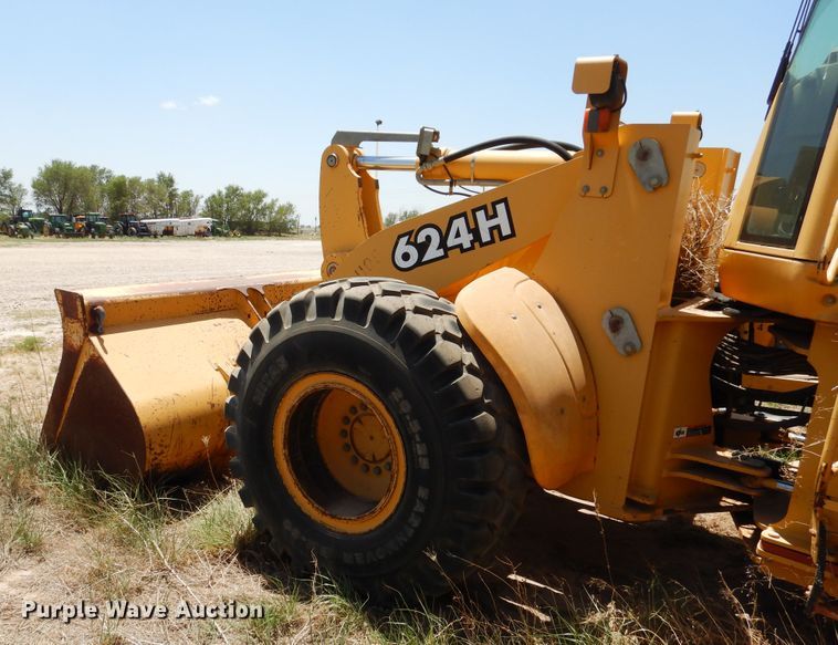 image for item HM9222 1998 John Deere 624H  wheel loader