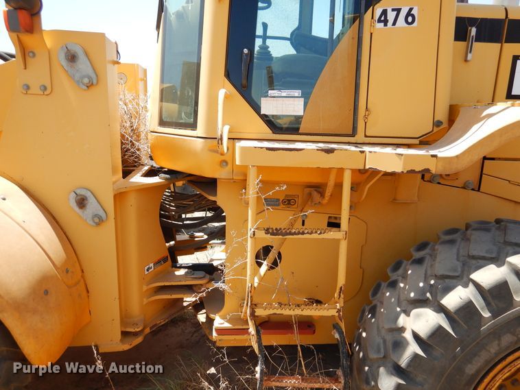 image for item HM9222 1998 John Deere 624H  wheel loader