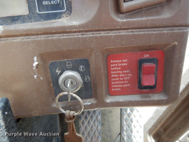 image for item HM9222 1998 John Deere 624H  wheel loader