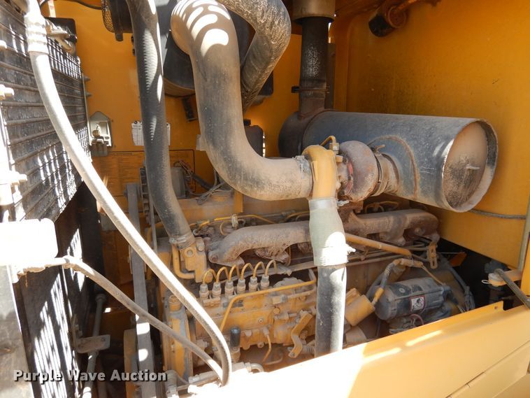 image for item HM9222 1998 John Deere 624H  wheel loader