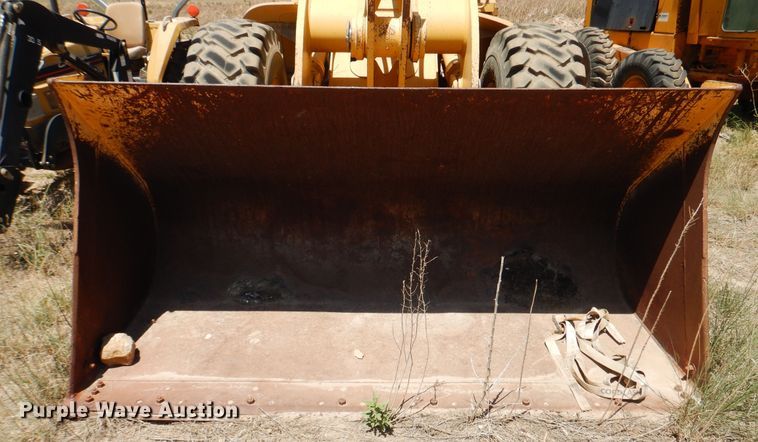 image for item HM9222 1998 John Deere 624H  wheel loader