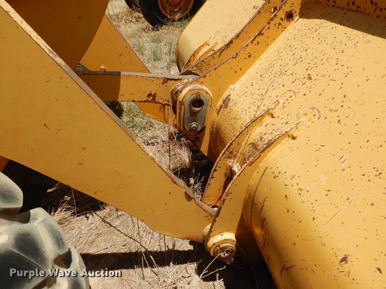 image for item HM9222 1998 John Deere 624H  wheel loader