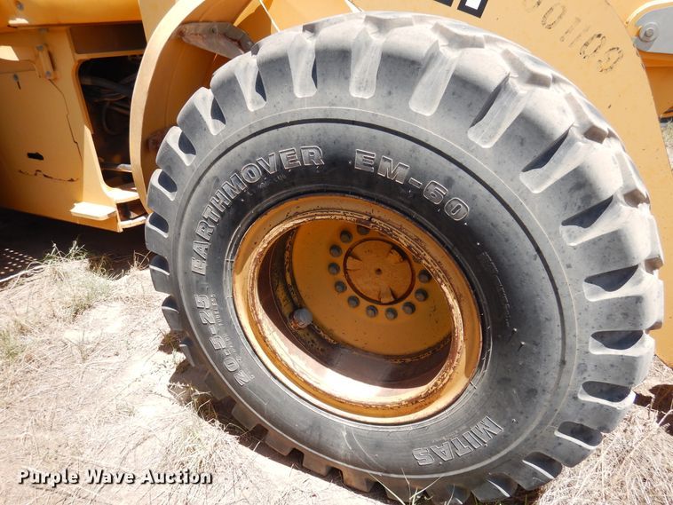 image for item HM9222 1998 John Deere 624H  wheel loader