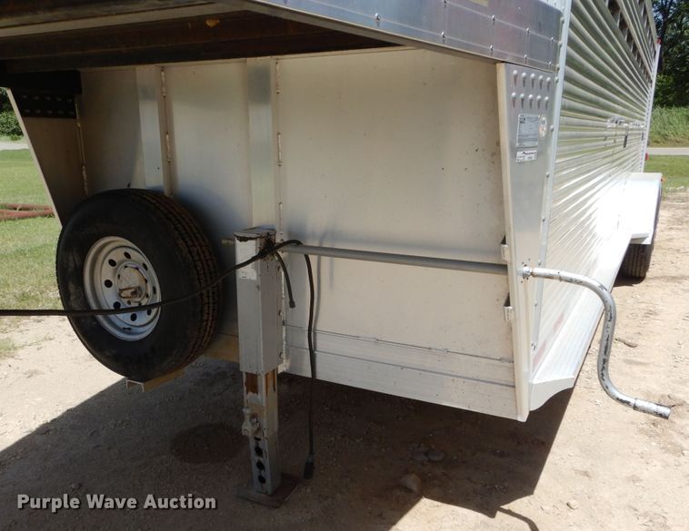 image for item HS9642 2008 CM livestock trailer