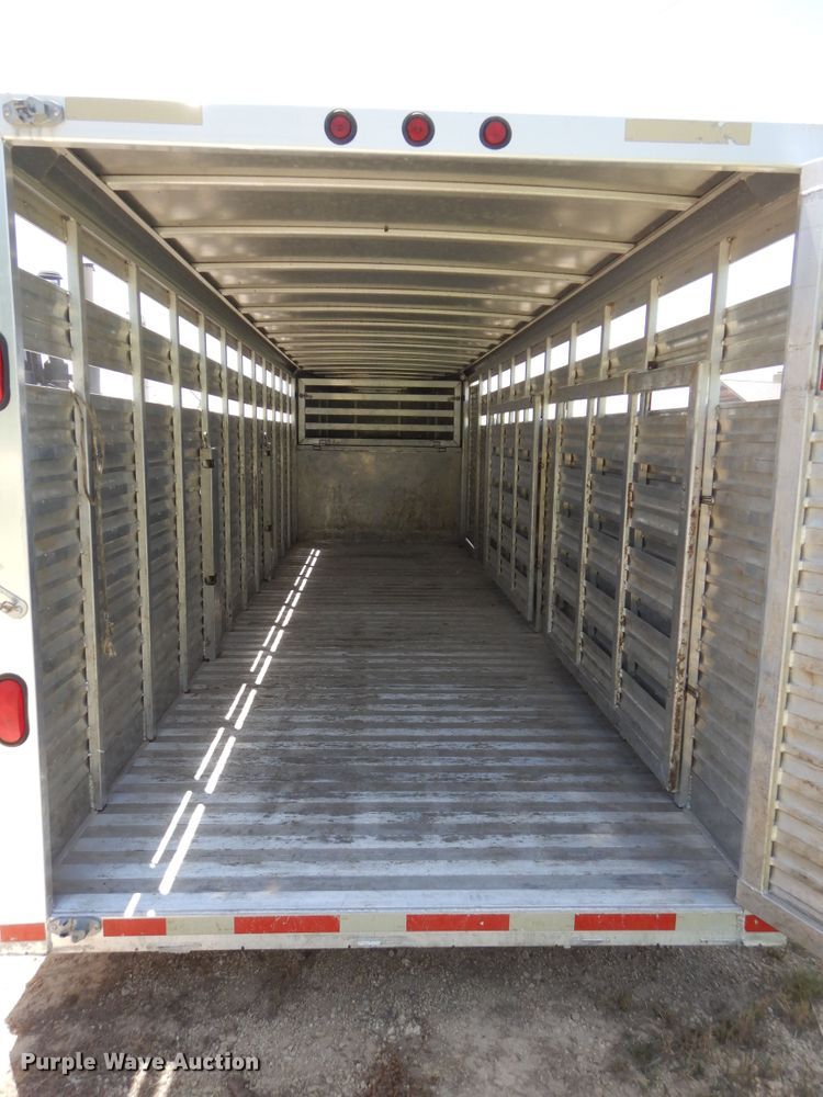 image for item HS9642 2008 CM livestock trailer