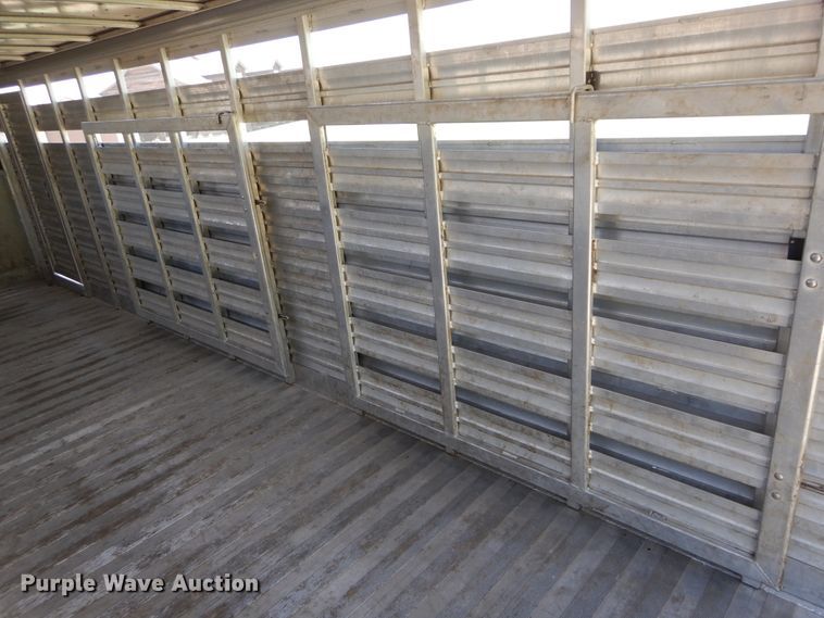 image for item HS9642 2008 CM livestock trailer