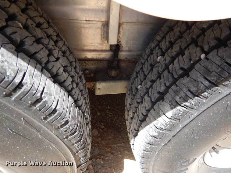 image for item HS9642 2008 CM livestock trailer