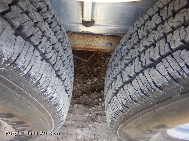 image for item HS9642 2008 CM livestock trailer