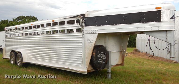 image for item HS9652 2003 Elite livestock trailer